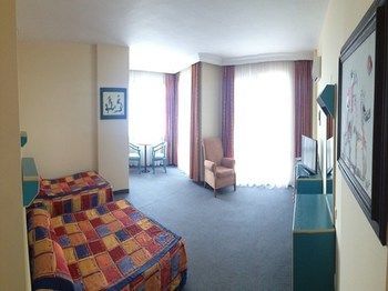 Angel Beach Hotel Tosmur Екстер'єр фото